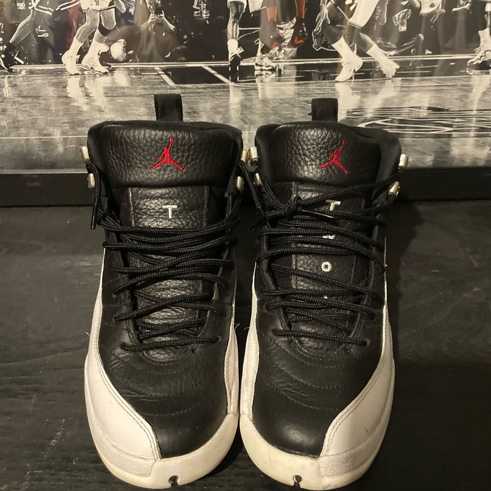 Jordan Black and White Sneakers High-Top Design